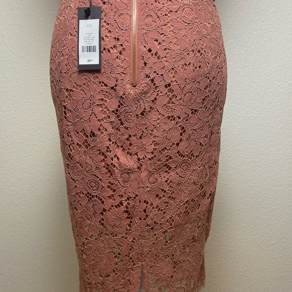 Dynamite Set of 2 Rose Lace layares lined Midi Pencil Skirt Lace Crop Top - Picture 3 of 7